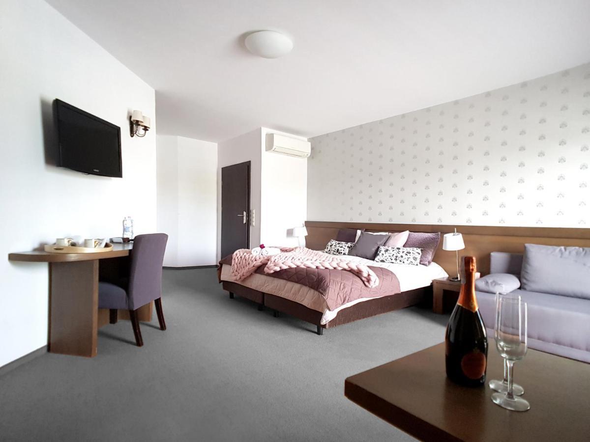 Hotel Willanova ルブリン エクステリア 写真